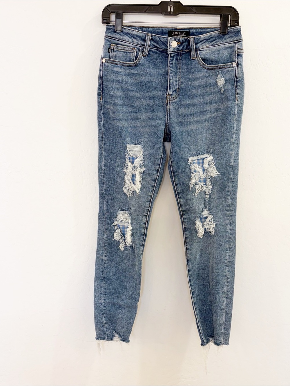 EUC Judy Blue Skinny Fit Ankle Distressed Patch Raw Hem Jeans Size 5/27